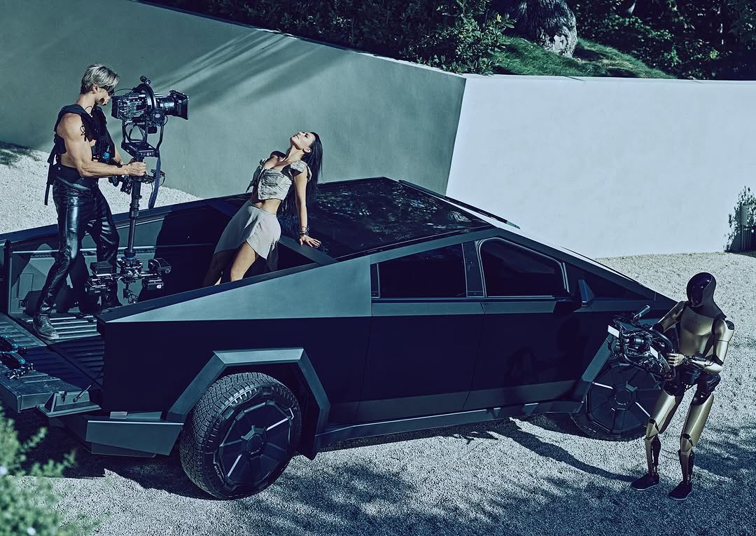 Access_Kardashian_7~6.jpg