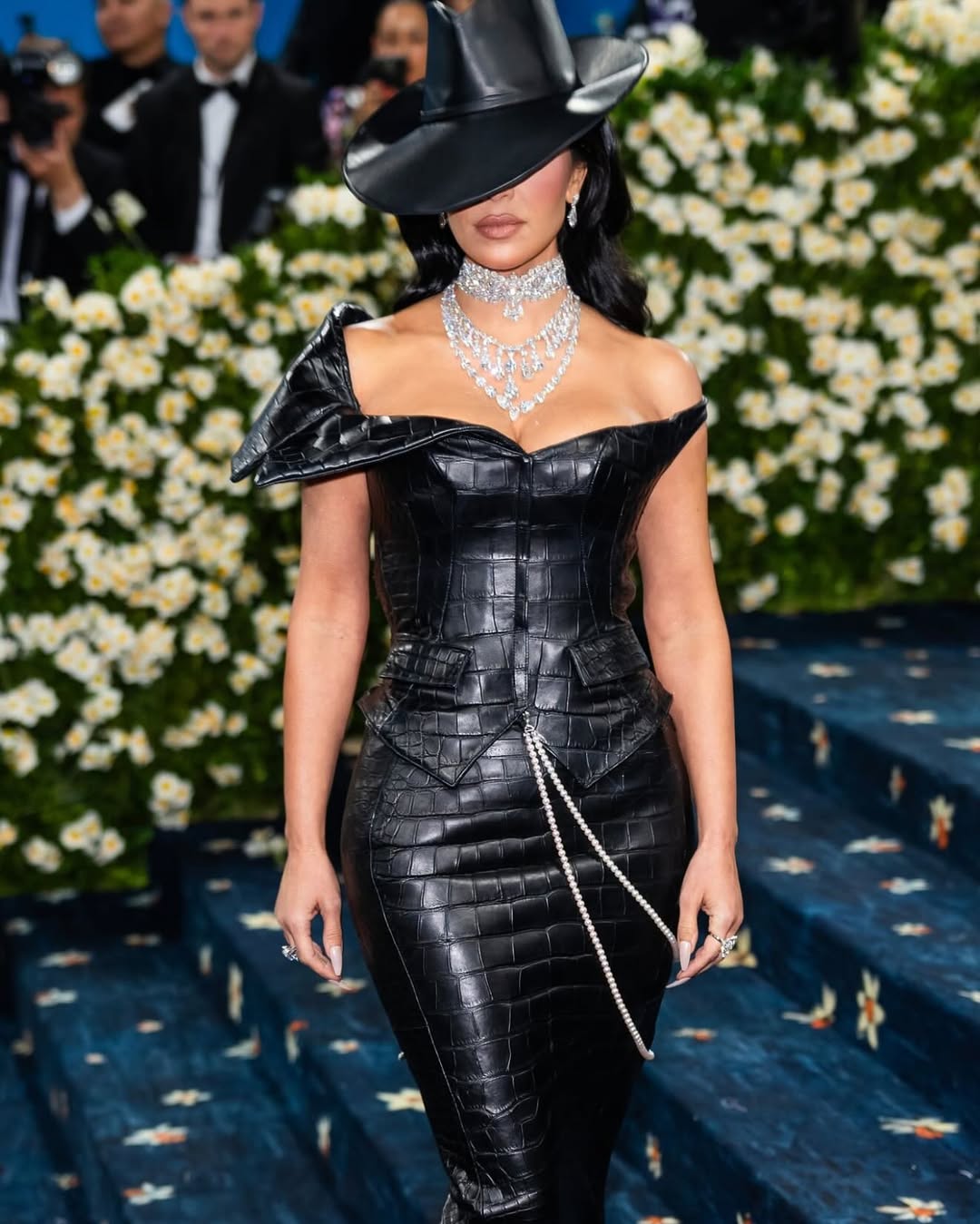 Access_Kardashian_9~12.jpg