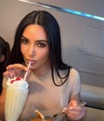 Access_Kardashian_10~10.jpg