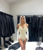 Access_Kardashian_11~32.jpg
