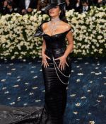 Access_Kardashian_12~10.jpg
