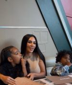 Access_Kardashian_12~8.jpg
