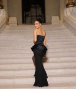 Access_Kardashian_14~10.jpg