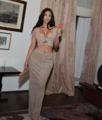 Access_Kardashian_15~22.jpg