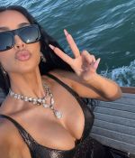 Access_Kardashian_17~15.jpg