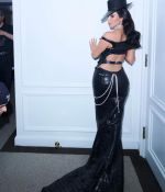 Access_Kardashian_20~6.jpg