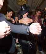 Access_Kardashian_23~2.jpg