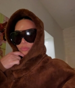 Access_Kardashian_27~3.jpg