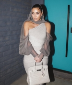 Access_Kardashian_2~40.jpg