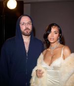 Access_Kardashian_34~1.jpg