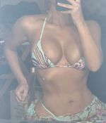 Access_Kardashian_3~20.jpg