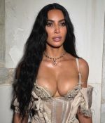 Access_Kardashian_3~21.jpg