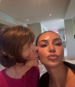 Access_Kardashian_3~43.jpg