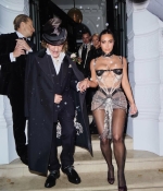 Access_Kardashian_50~1.jpg