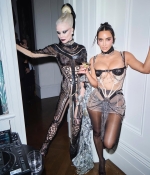 Access_Kardashian_51~1.jpg