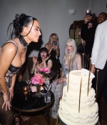 Access_Kardashian_56~0.jpg