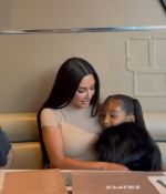 Access_Kardashian_5~9.jpg