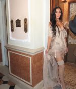Access_Kardashian_6~18.jpg