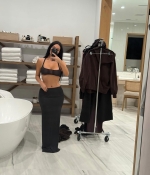 Access_Kardashian_6~28.jpg