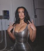 Access_Kardashian_8~4.jpg