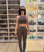 Access_Kardashian_9~26.jpg