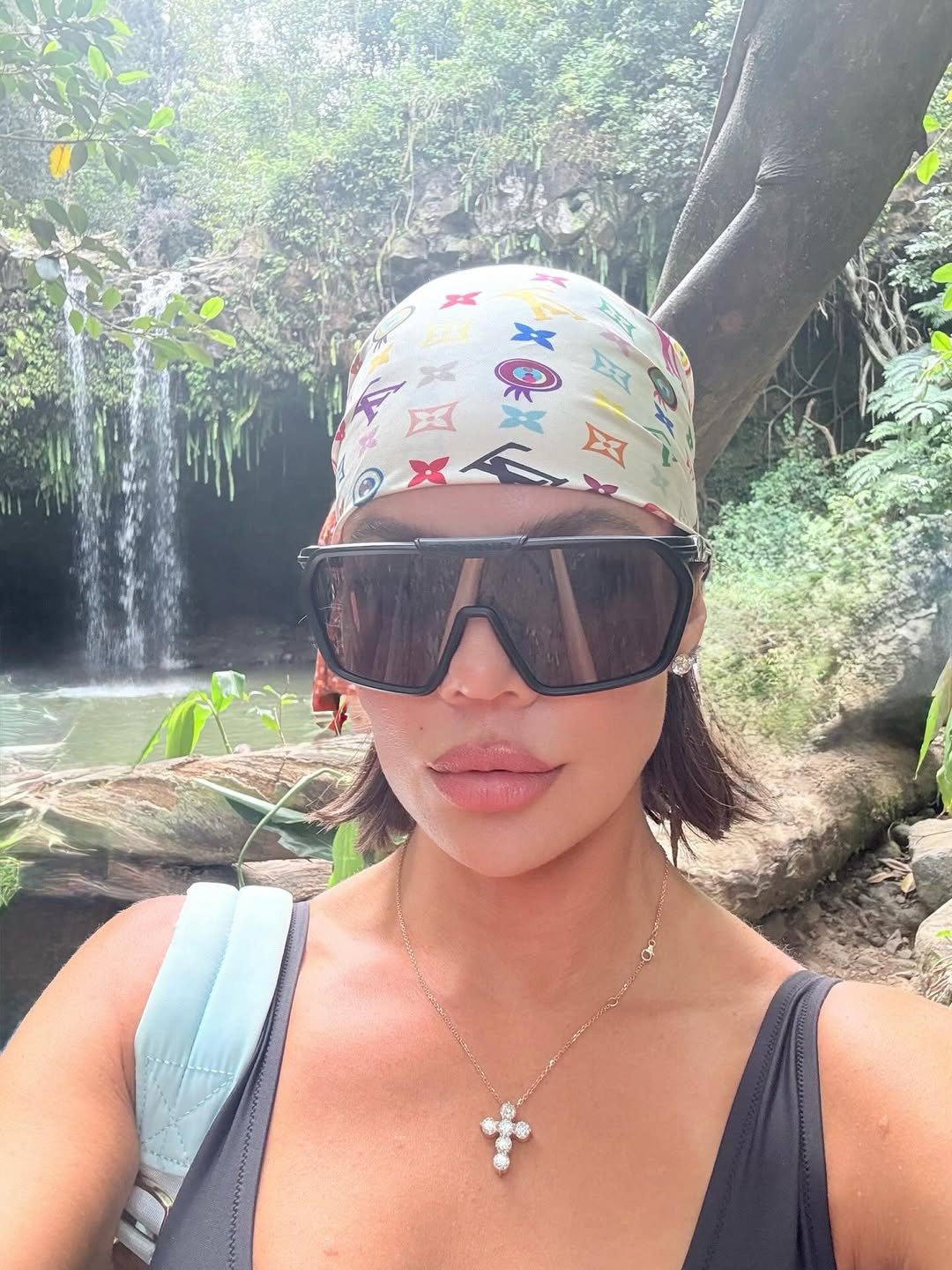 Access_Kardashian_10~9.jpg