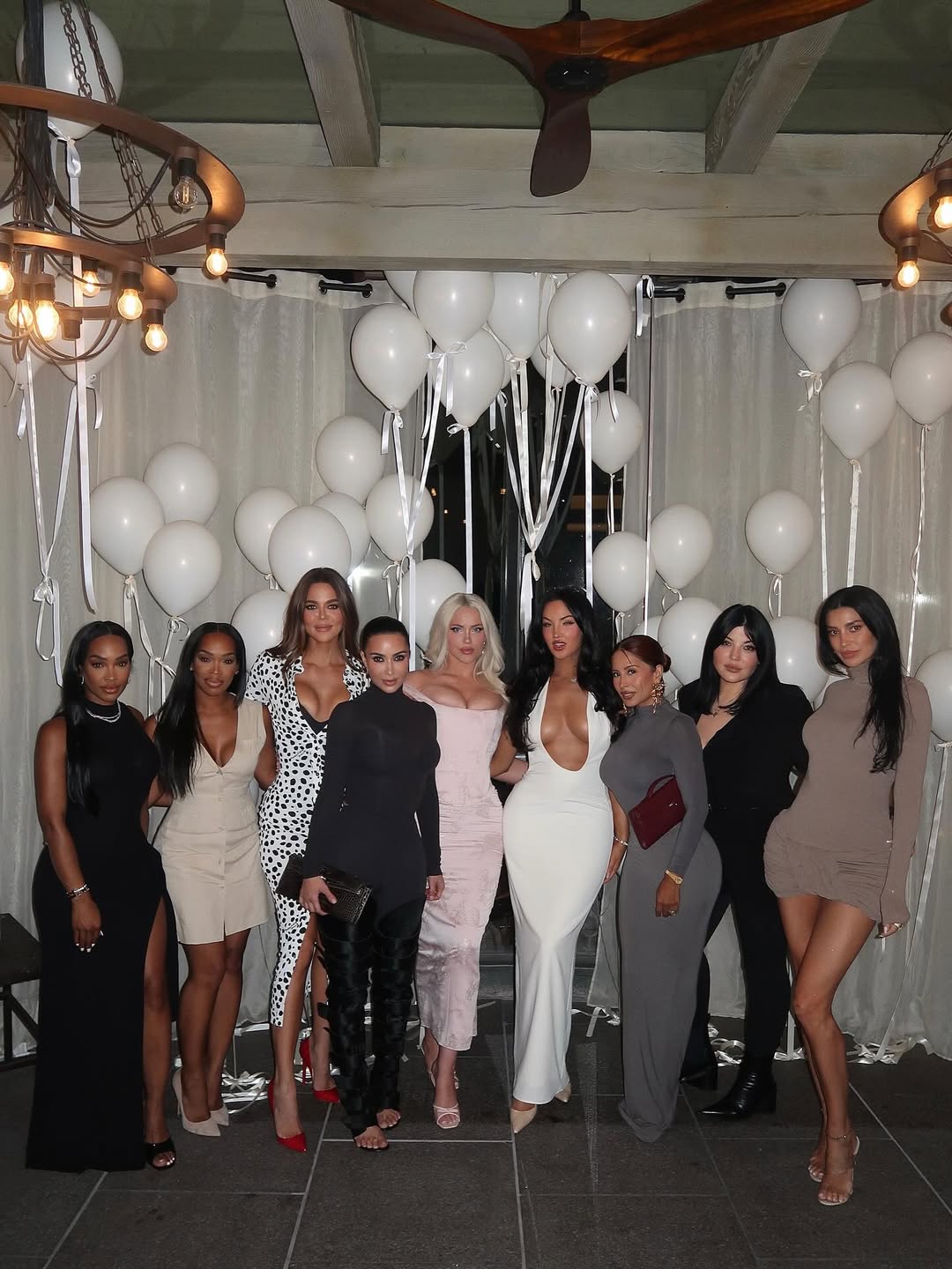 Access_Kardashian_12~11.jpg