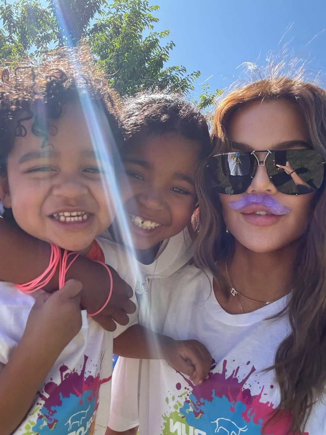 Access_Kardashian_12~6.jpg