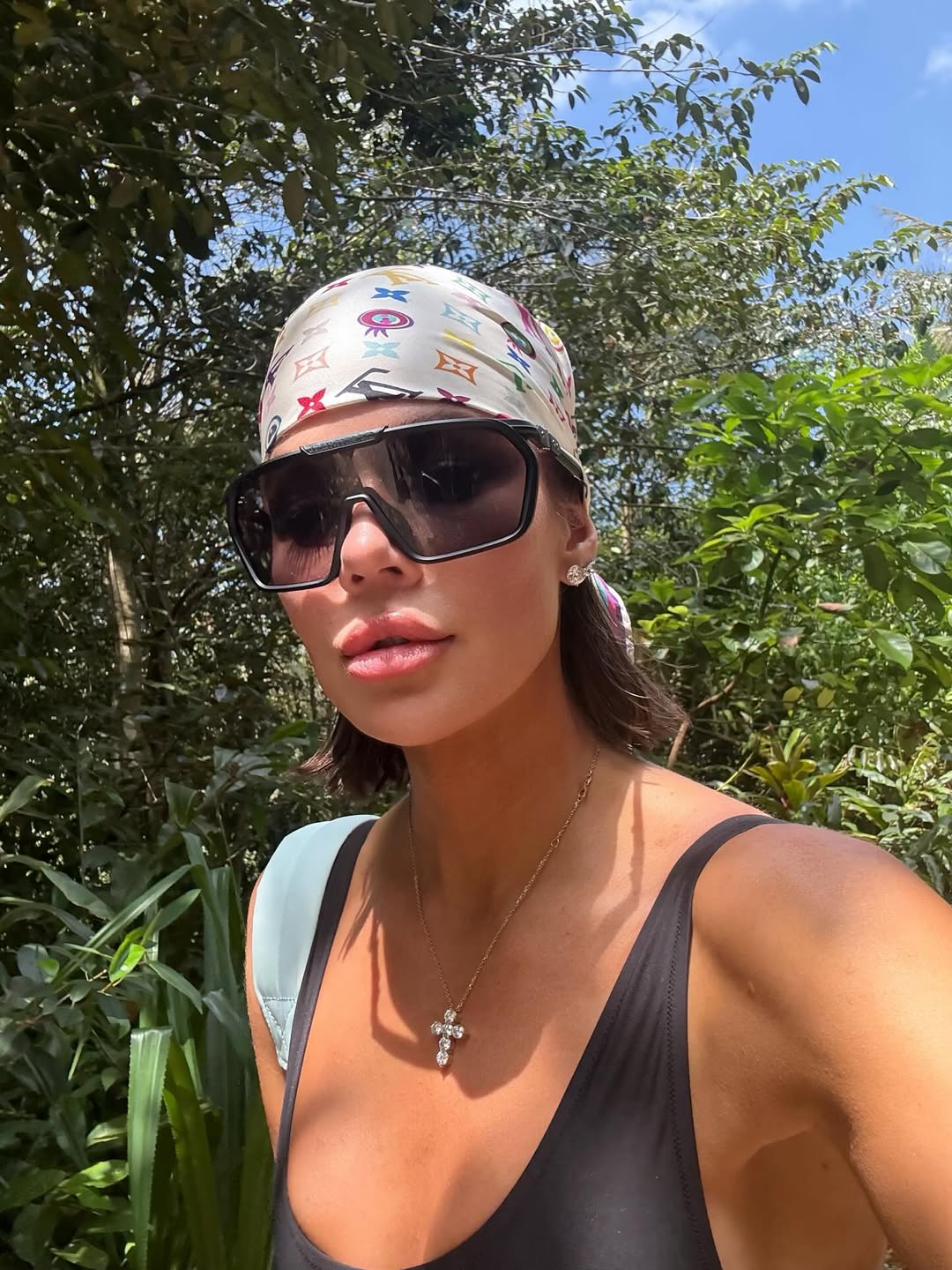Access_Kardashian_12~7.jpg