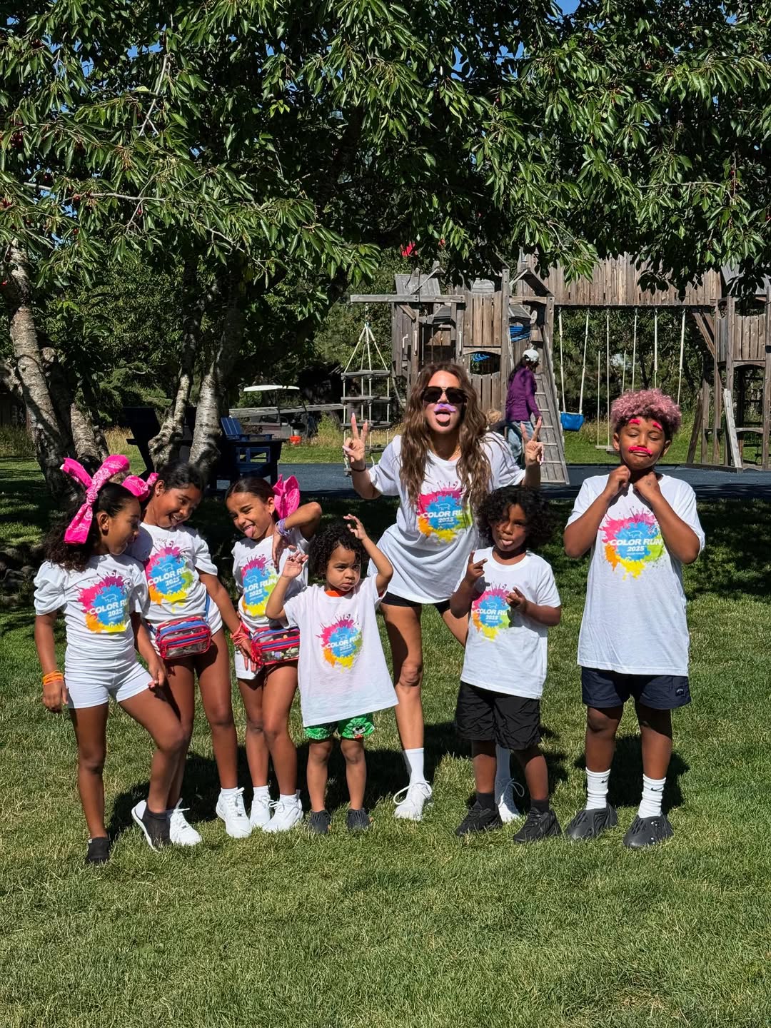Access_Kardashian_13~6.jpg