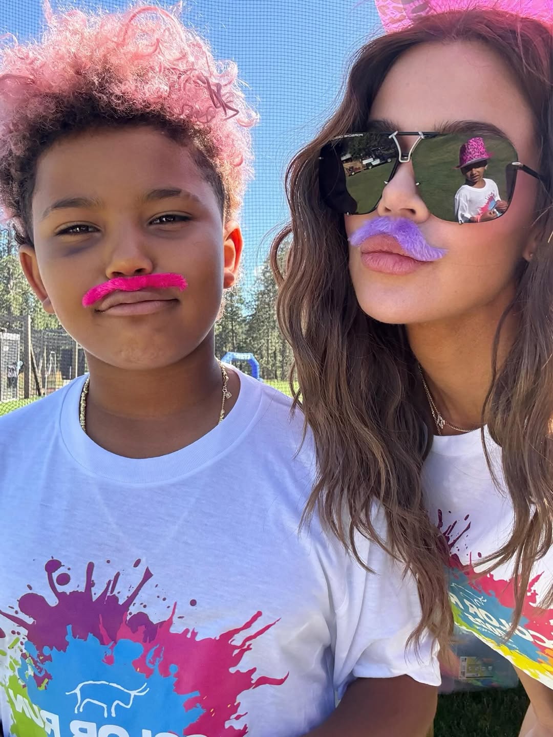 Access_Kardashian_14~6.jpg