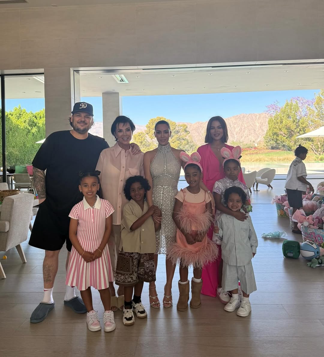 Access_Kardashian_16~1.jpg