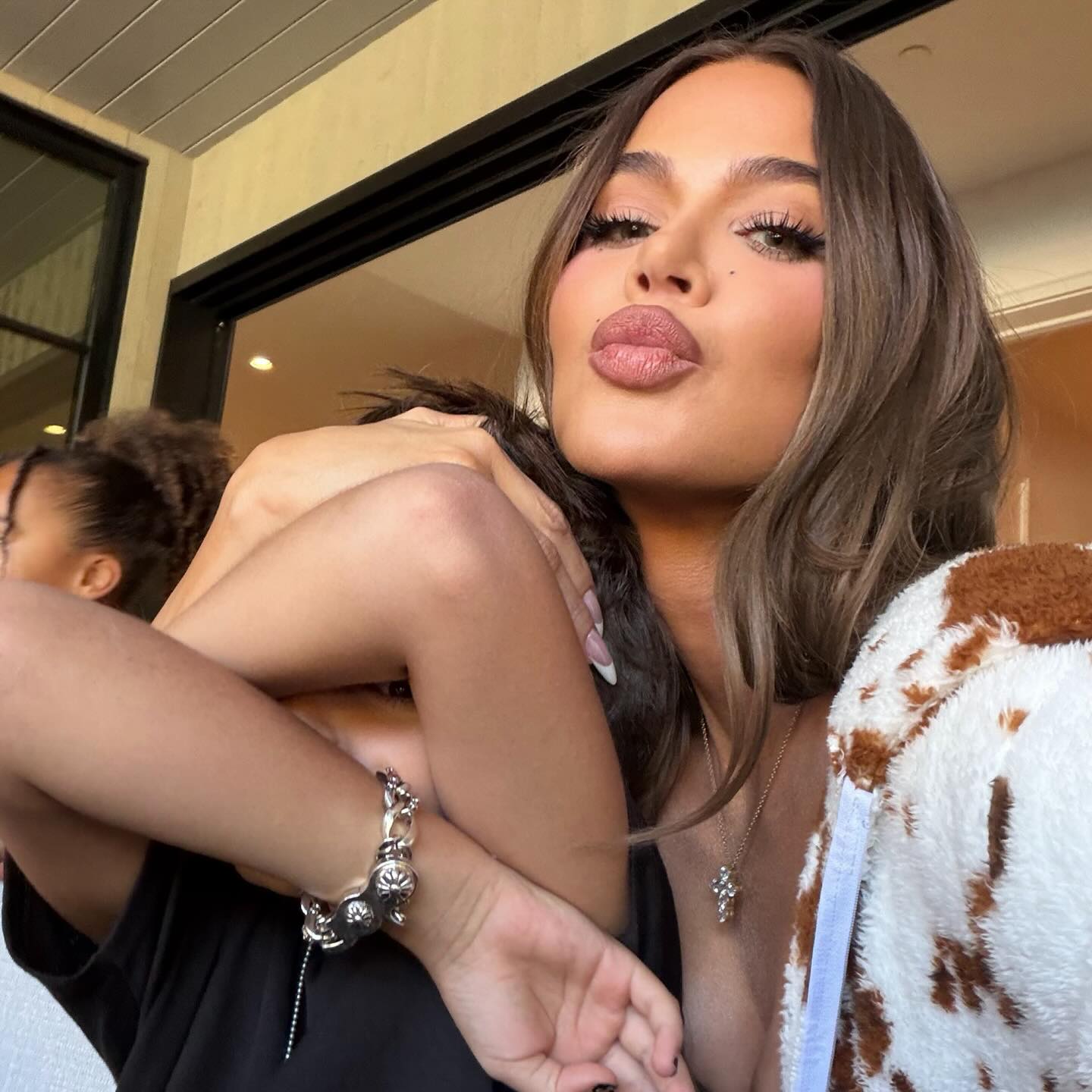 Access_Kardashian_23~1.jpg