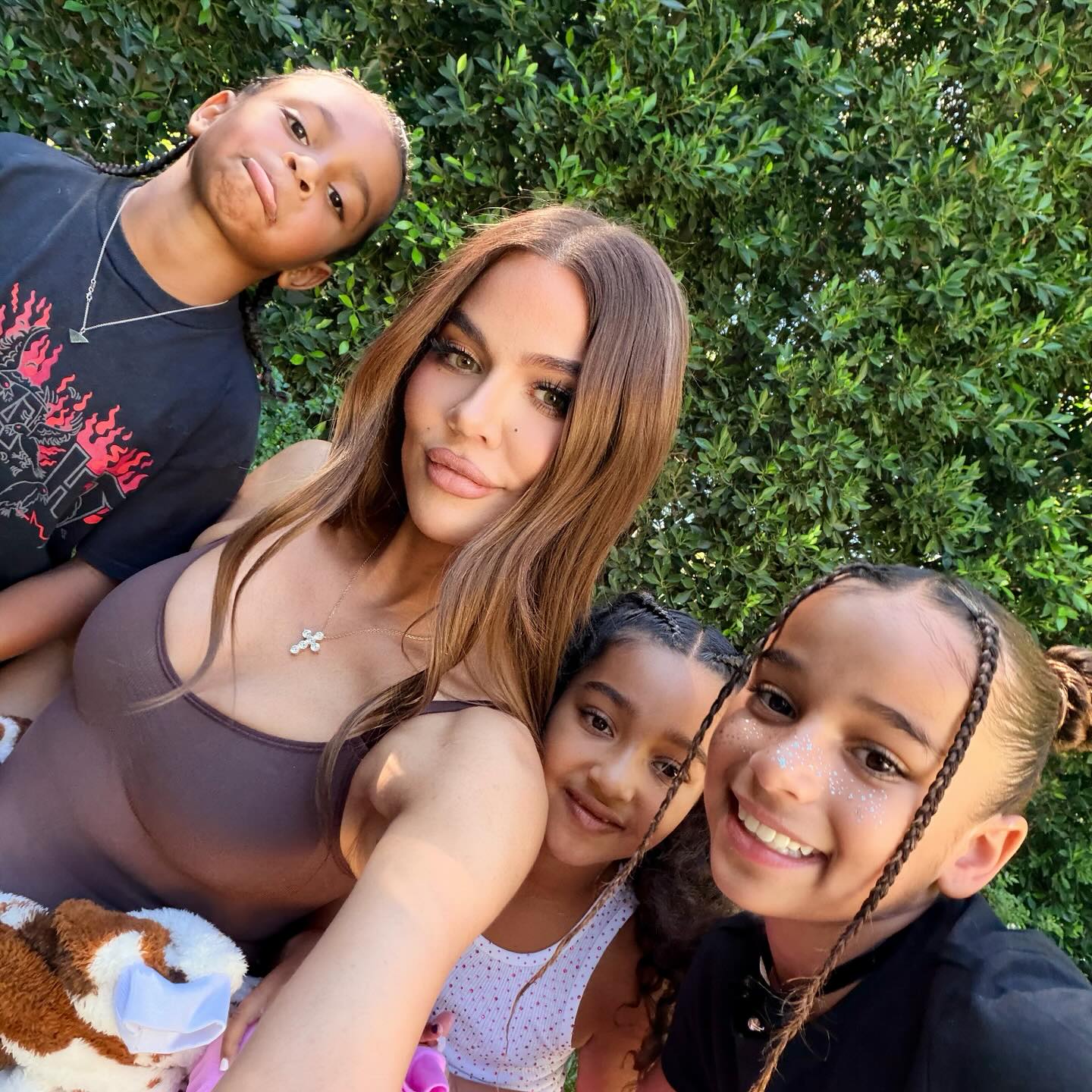 Access_Kardashian_27~0.jpg