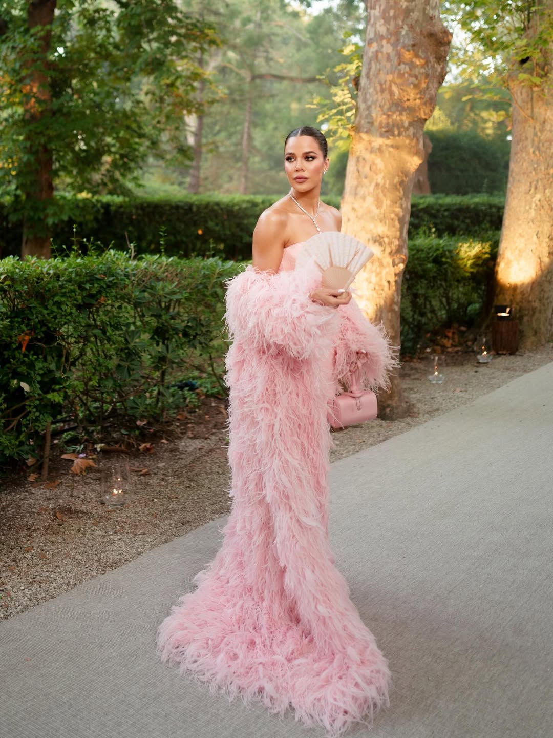 Access_Kardashian_2~14.jpg