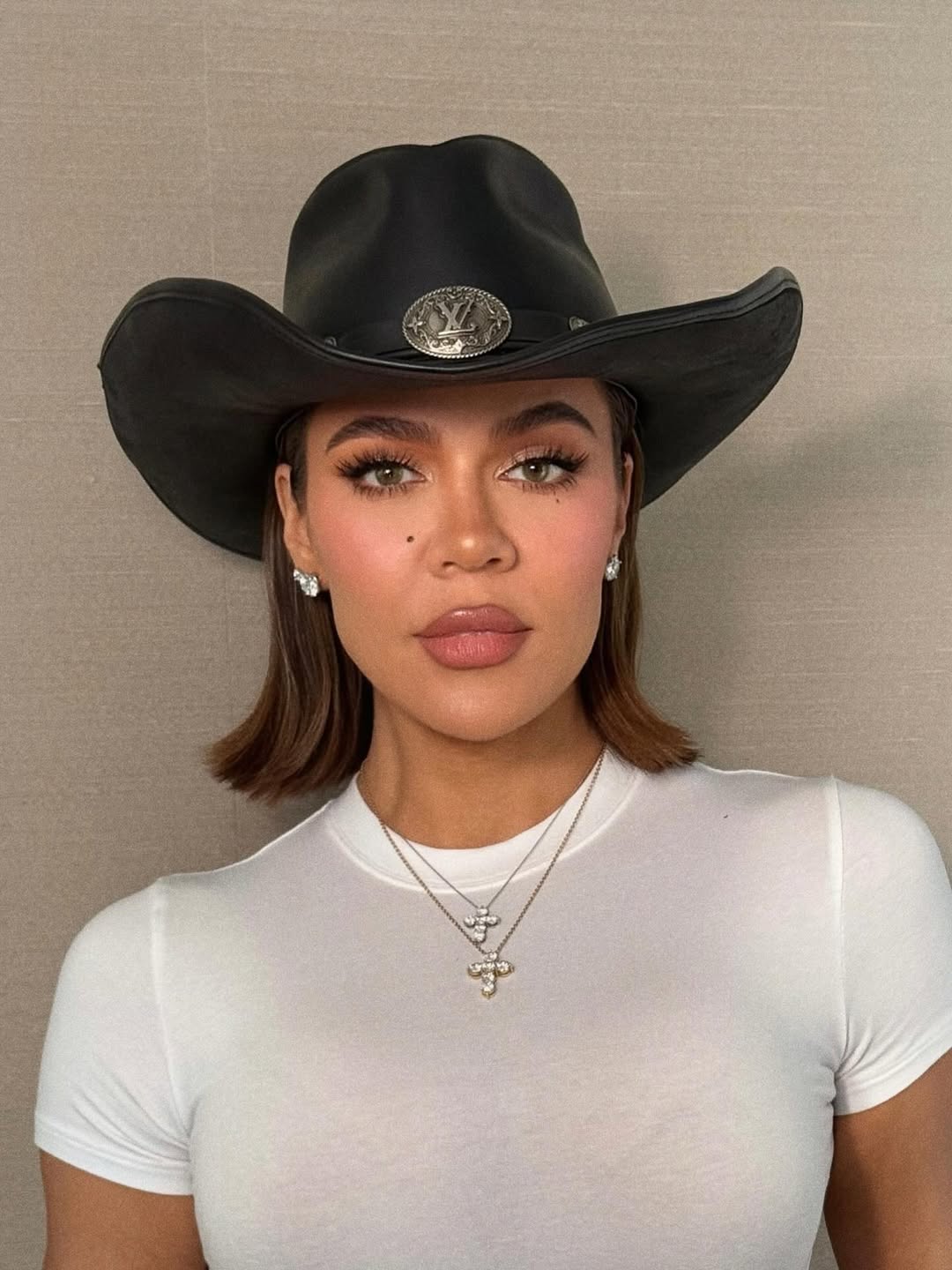 Access_Kardashian_2~16.jpg