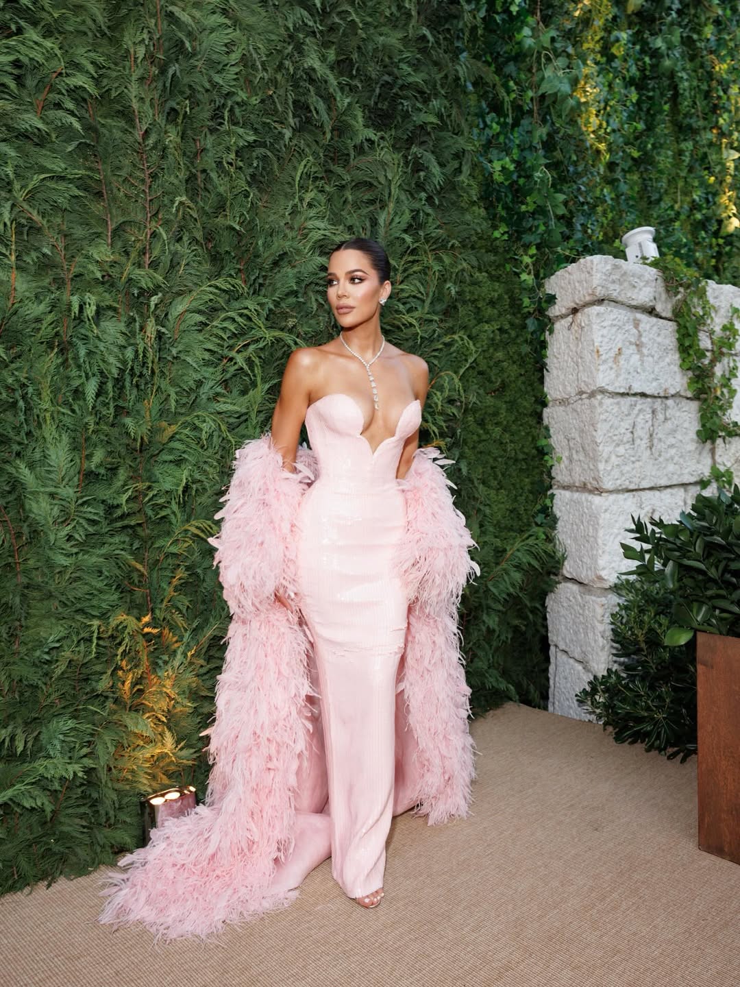 Access_Kardashian_4~11.jpg