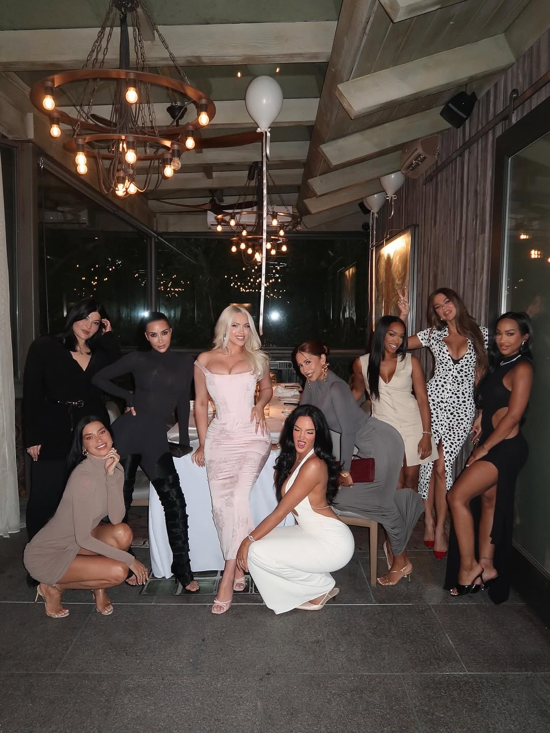 Access_Kardashian_4~20.jpg