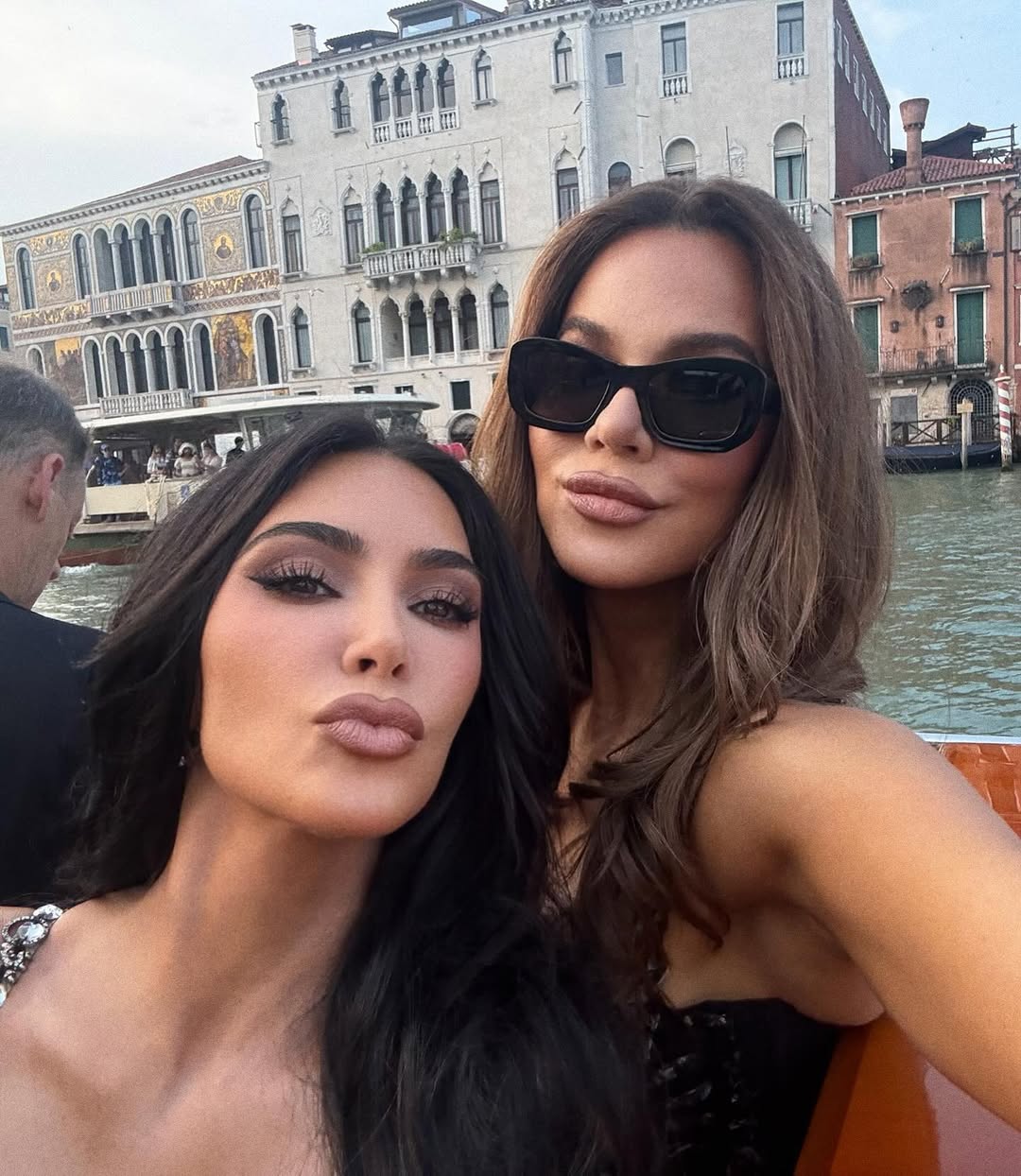 Access_Kardashian_5~14.jpg