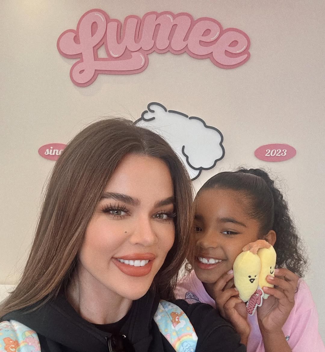 Access_Kardashian_5~17.jpg