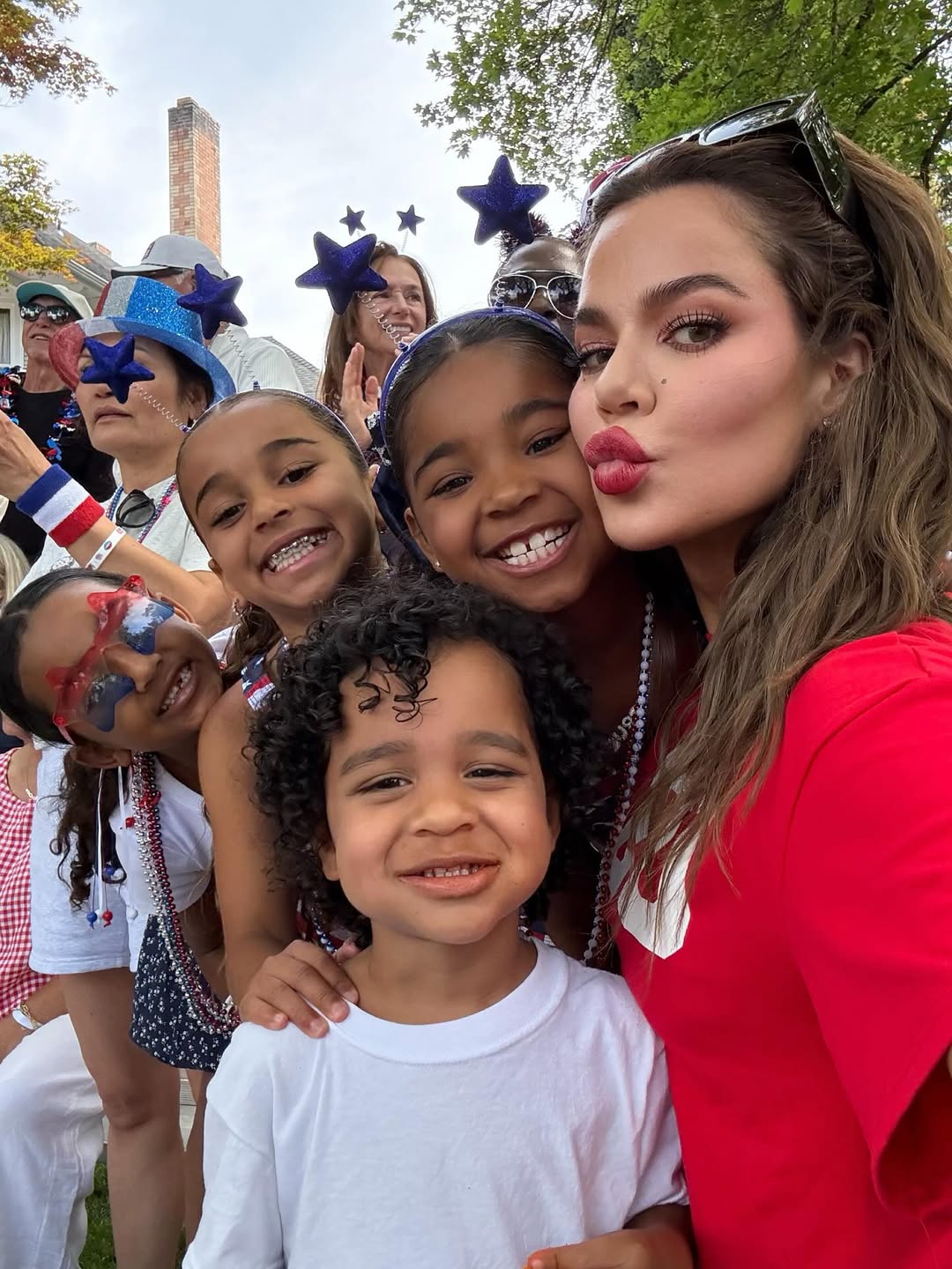 Access_Kardashian_7~10.jpg