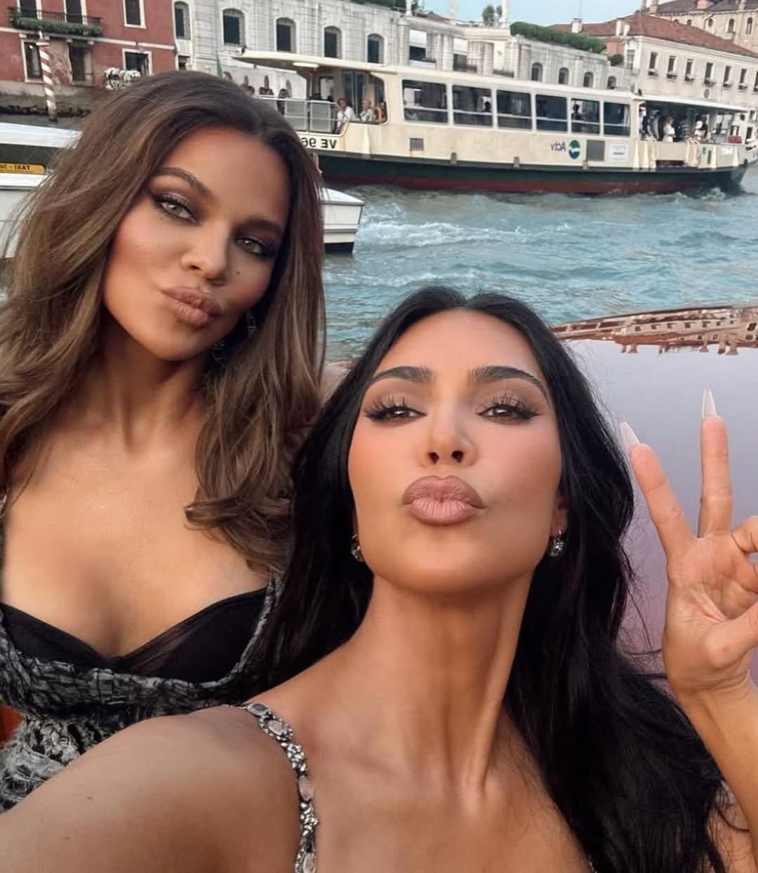 Access_Kardashian_7~12.jpg