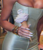 Access_Kardashian_12~3.jpg