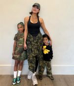 Access_Kardashian_13~4.jpg