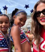 Access_Kardashian_14~5.jpg