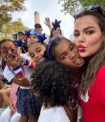 Access_Kardashian_17~2.jpg