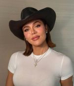 Access_Kardashian_1~17.jpg