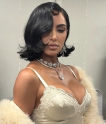 Access_Kardashian_23~2.jpg