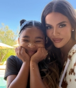 Access_Kardashian_24~0.jpg