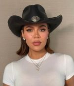 Access_Kardashian_2~16.jpg